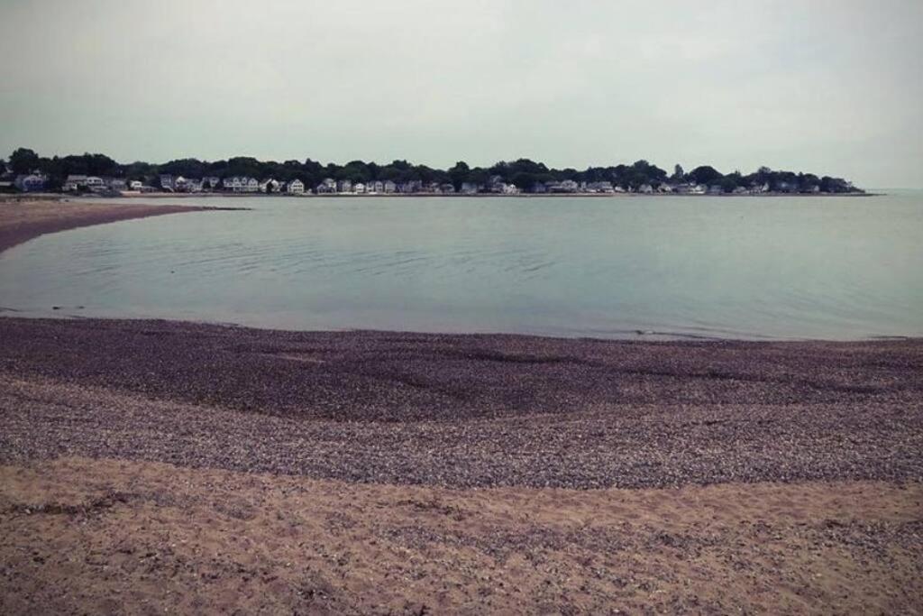 Beachy Bay Breeze Bungalow 2Br With Parking And Close To Many Amenities. West Haven Exterior foto